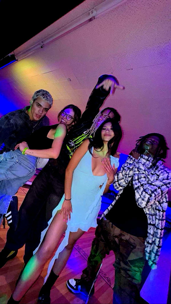 jaynagirl image ~ Altpins