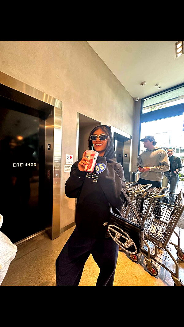 jaynagirl image ~ Altpins