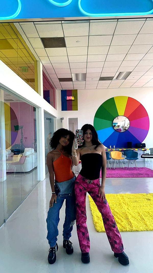 jaynagirl image ~ Altpins