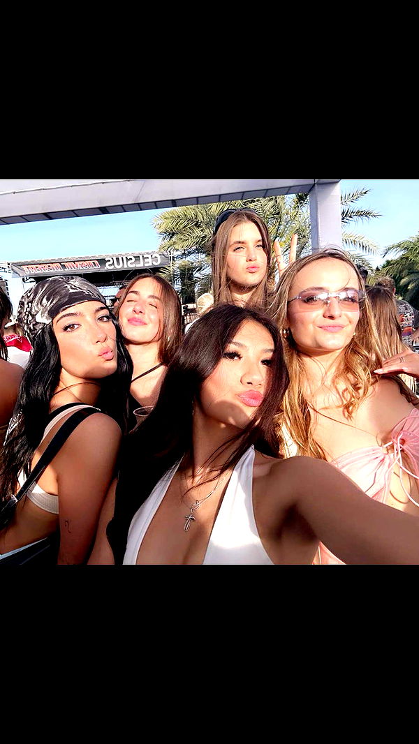 jaynagirl image ~ Altpins