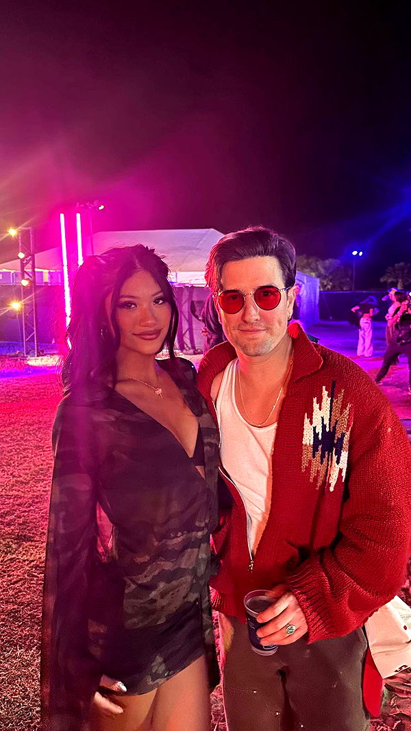 jaynagirl image ~ Altpins