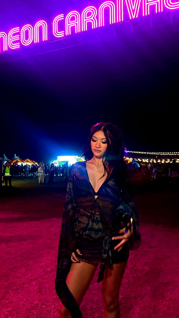 jaynagirl image ~ Altpins