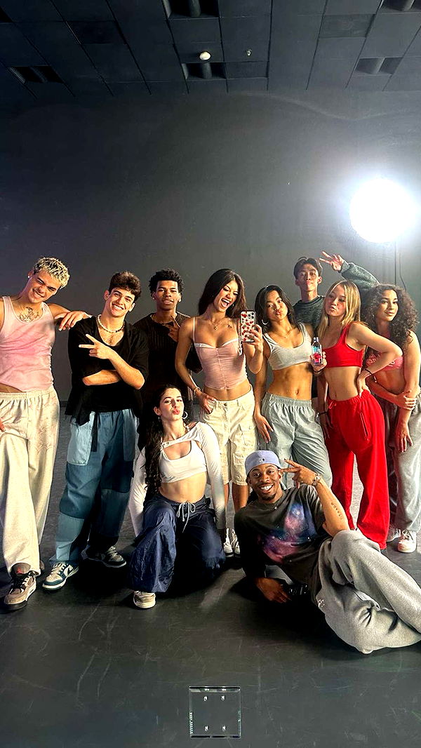 jaynagirl image ~ Altpins