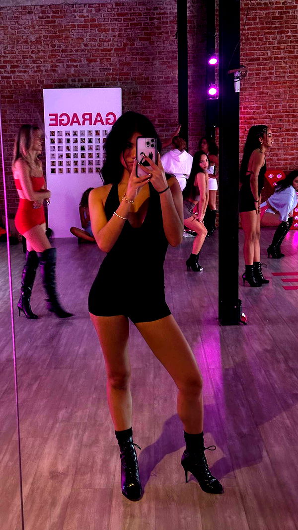 jaynagirl image ~ Altpins