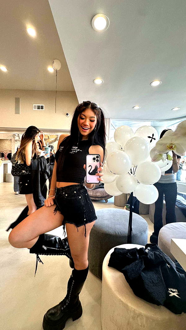 jaynagirl image ~ Altpins