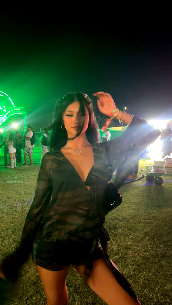 jaynagirl image ~ Altpins