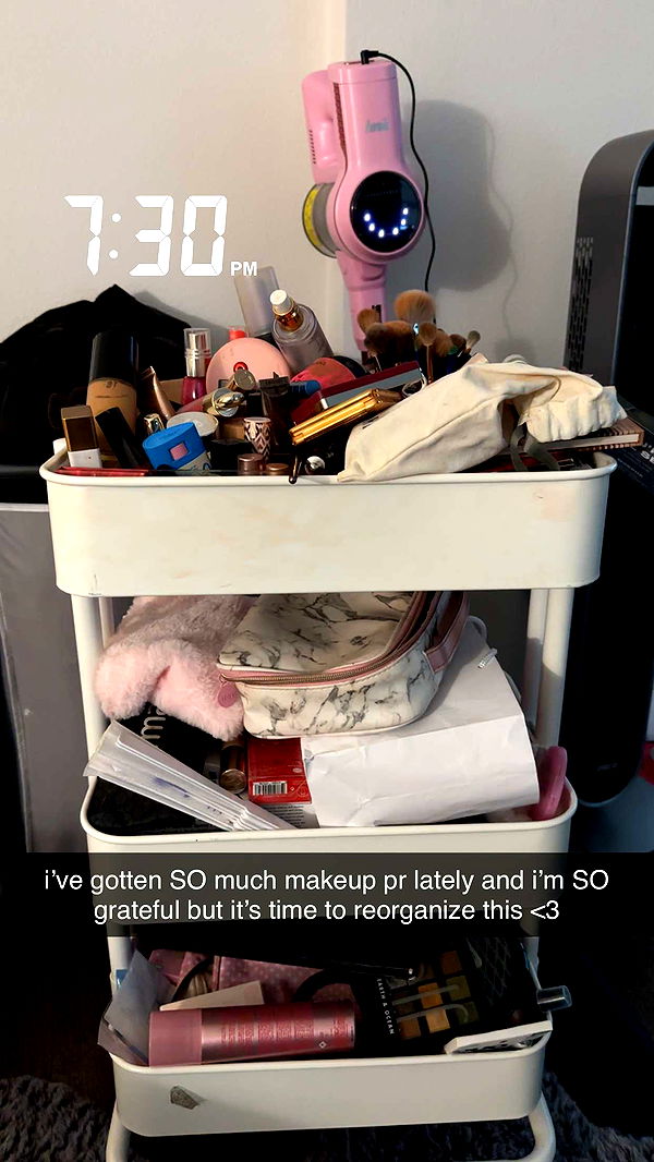 jaynagirl image ~ Altpins