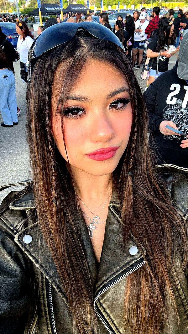 jaynagirl image ~ Altpins