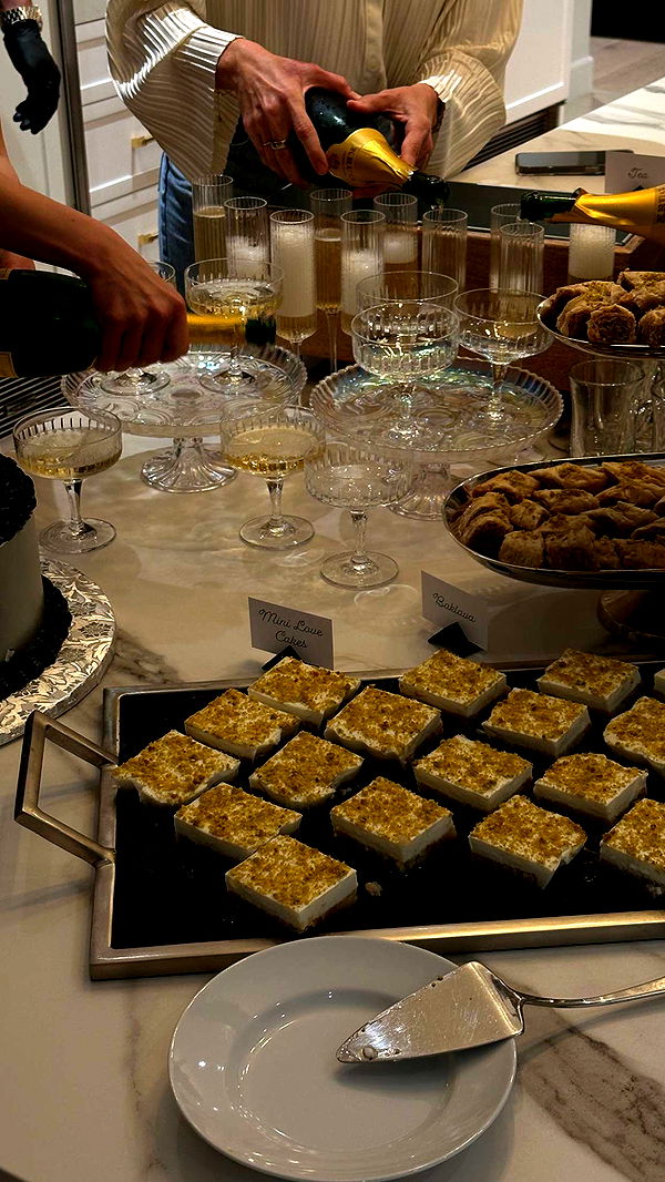 jaynagirl image ~ Altpins