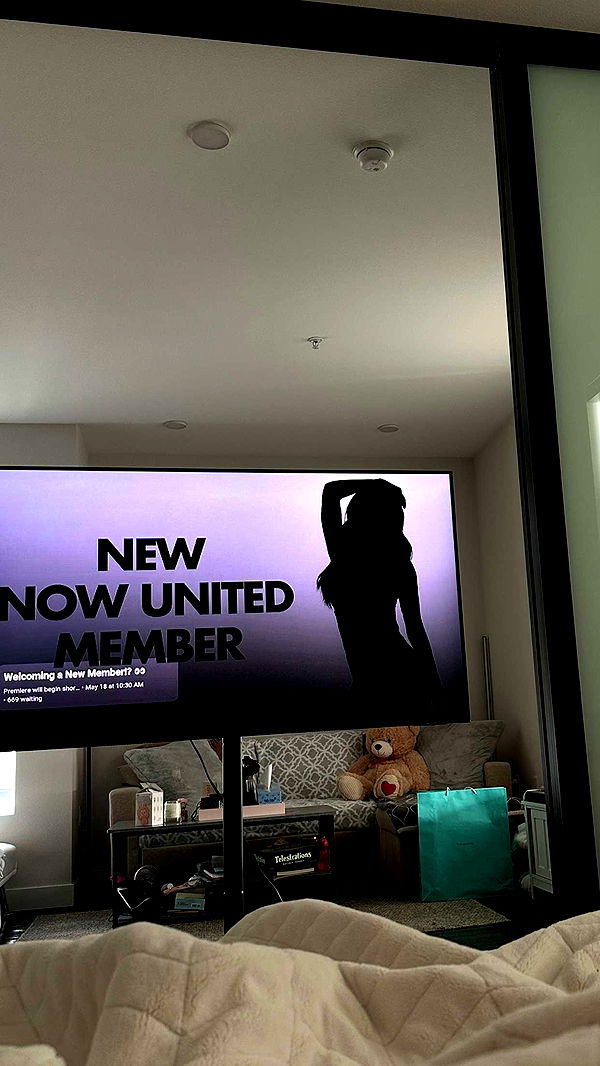 jaynagirl image ~ Altpins