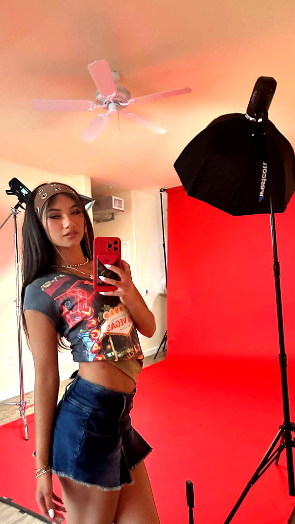 jaynagirl image ~ Altpins