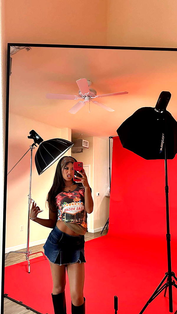 jaynagirl image ~ Altpins