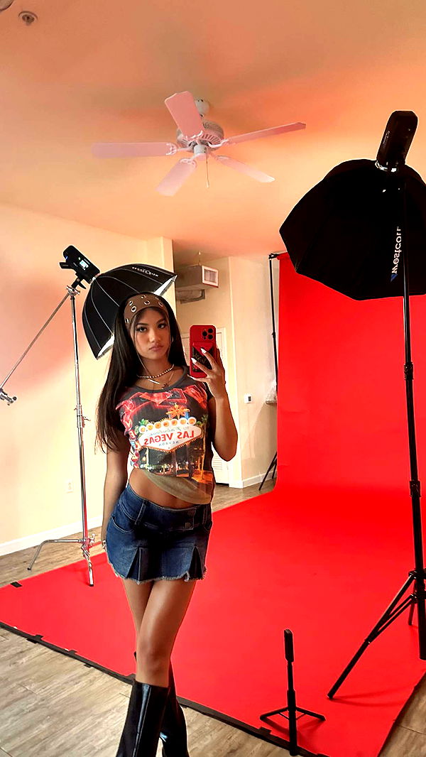 jaynagirl image ~ Altpins