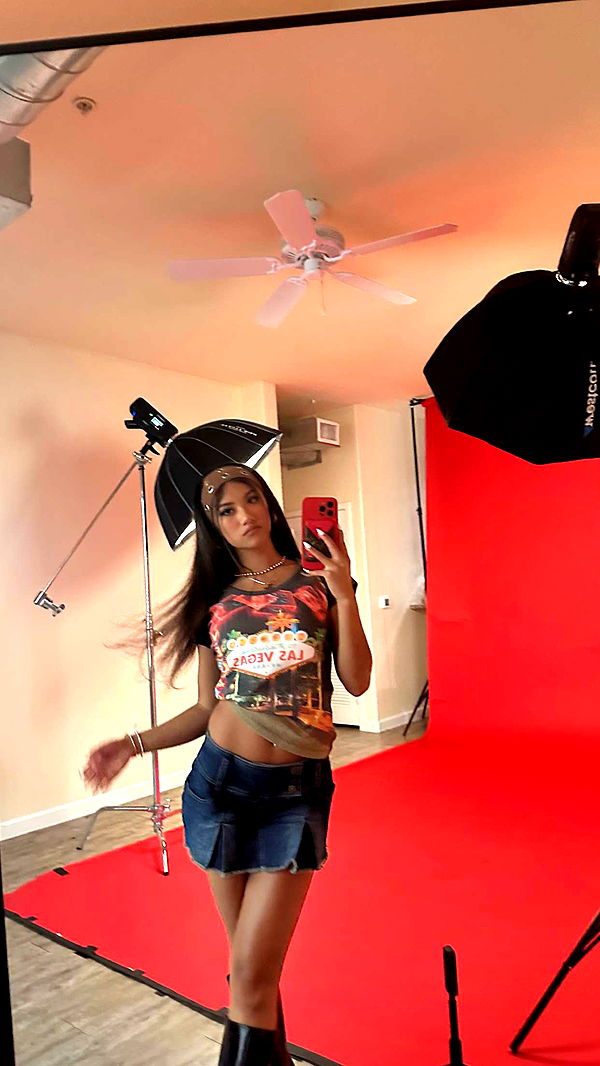 jaynagirl image ~ Altpins