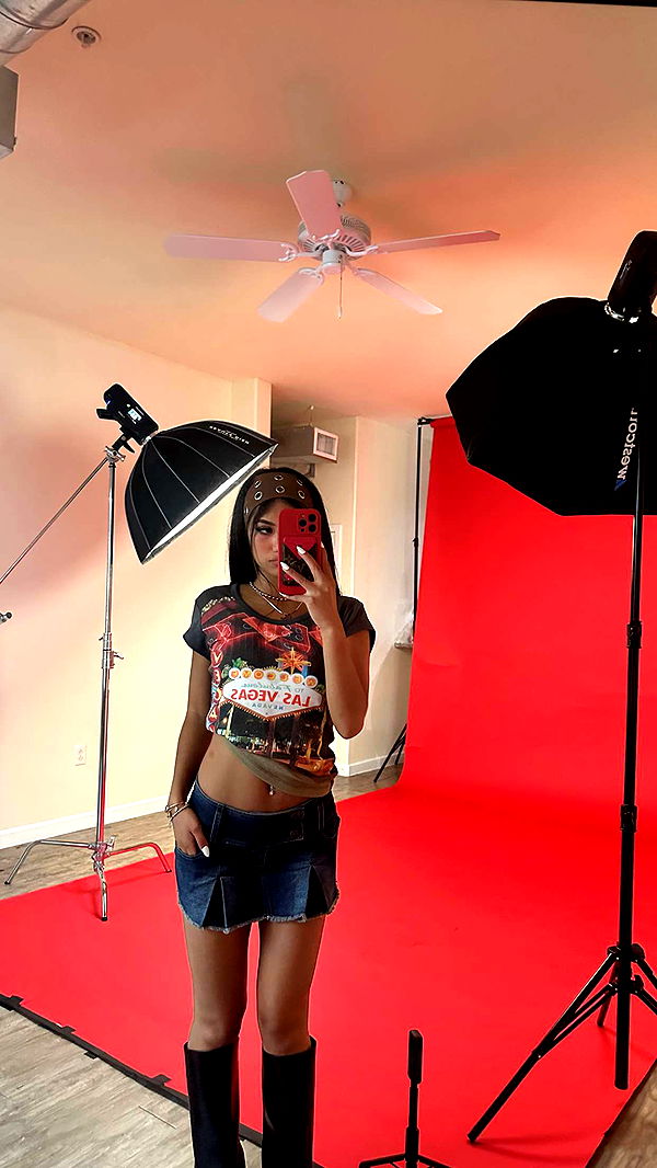 jaynagirl image ~ Altpins