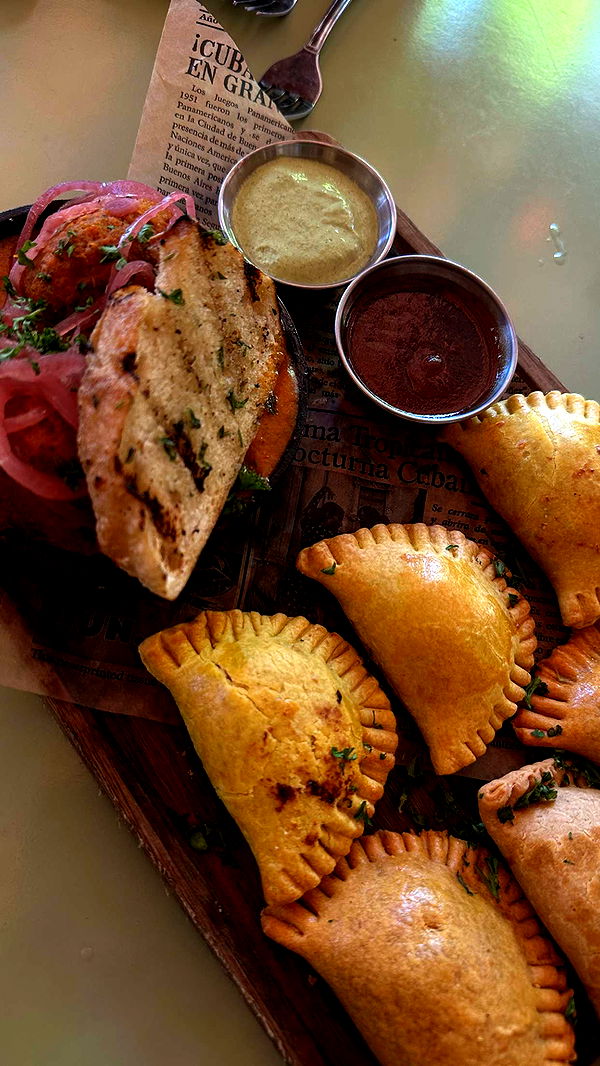 jaynagirl image ~ Altpins