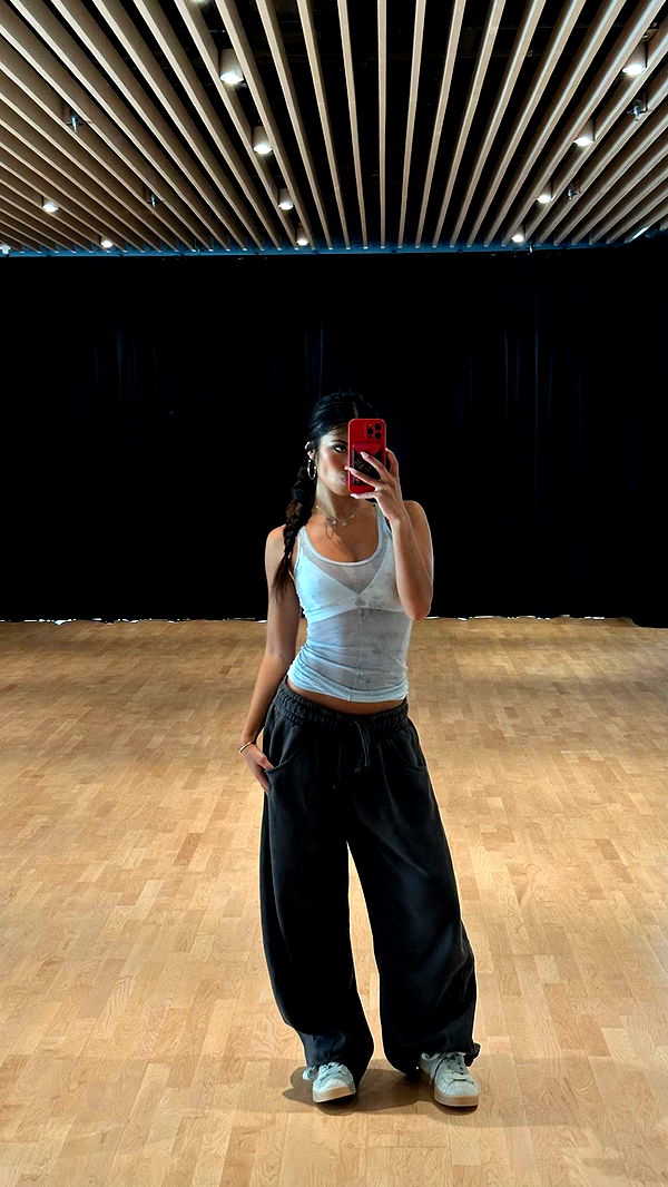 jaynagirl image ~ Altpins