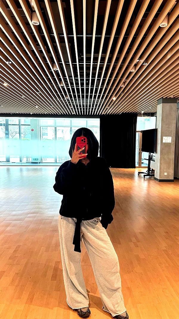 jaynagirl image ~ Altpins