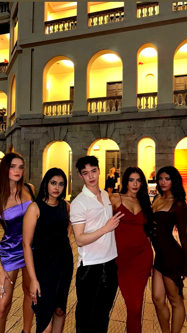 jaynagirl image ~ Altpins