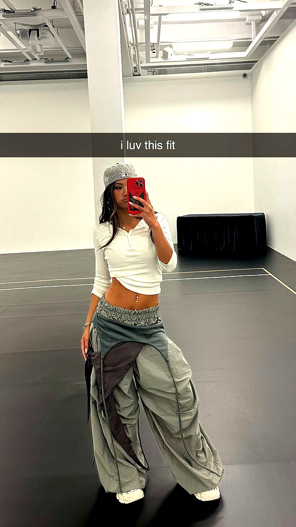 jaynagirl image ~ Altpins