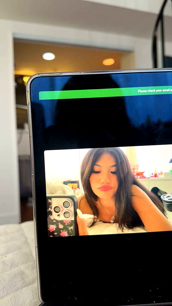 jaynagirl image ~ Altpins