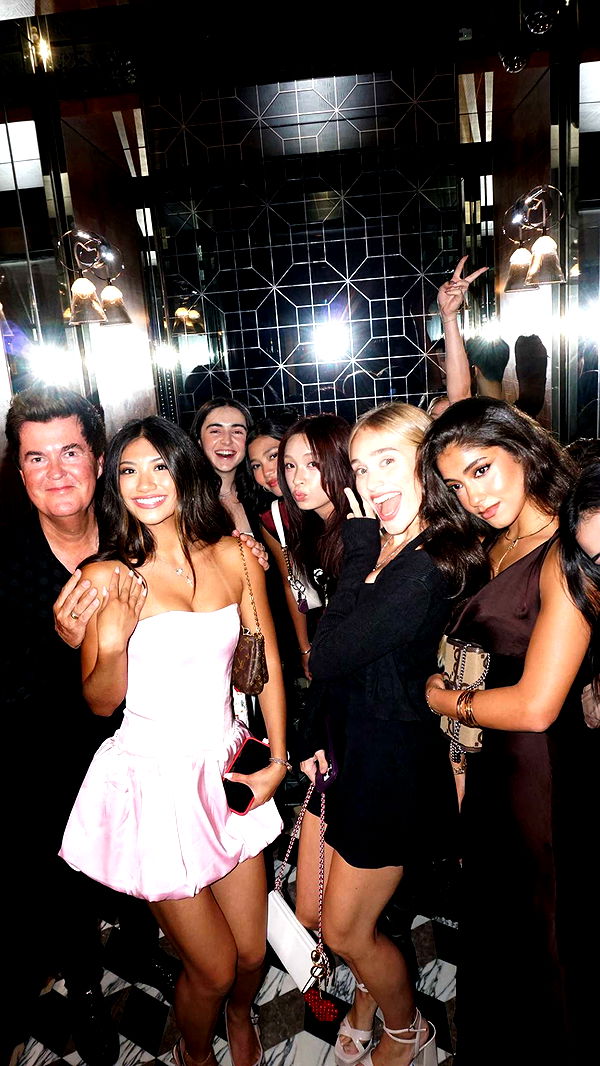 jaynagirl image ~ Altpins