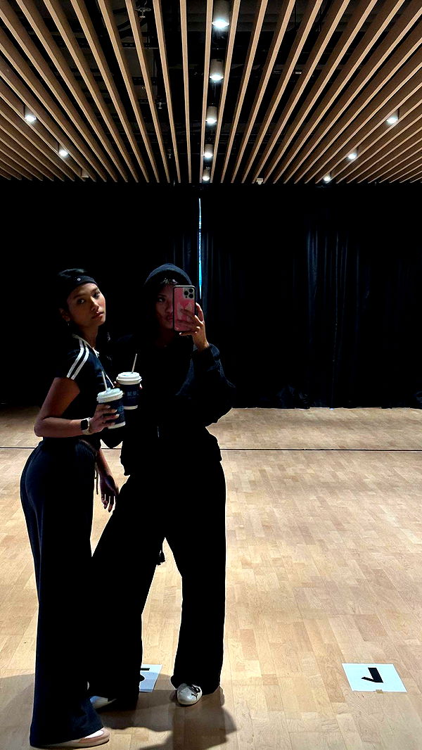 jaynagirl image ~ Altpins