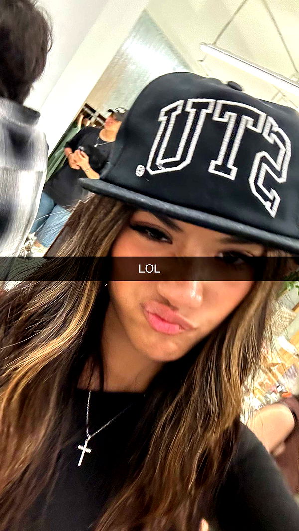 jaynagirl image ~ Altpins