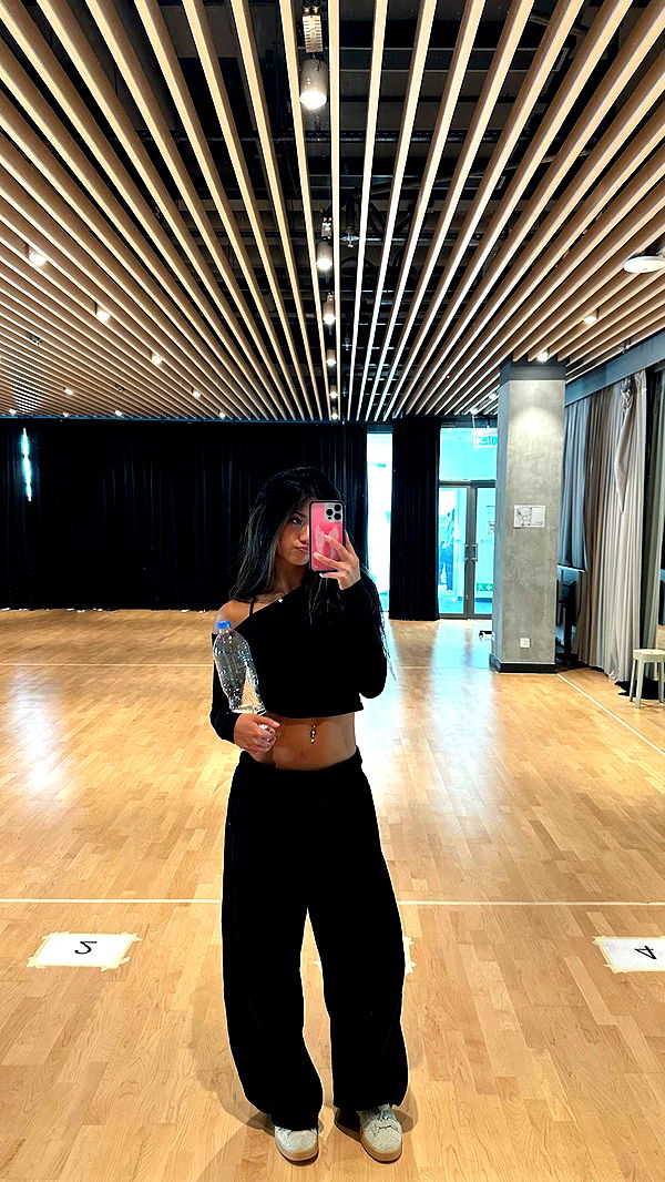 jaynagirl image ~ Altpins