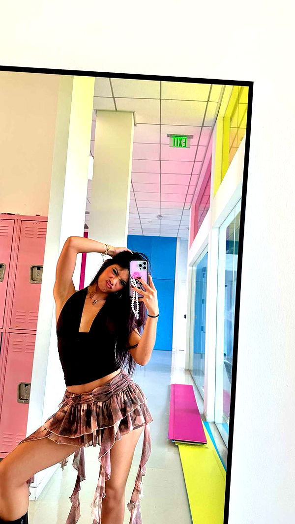 jaynagirl image ~ Altpins