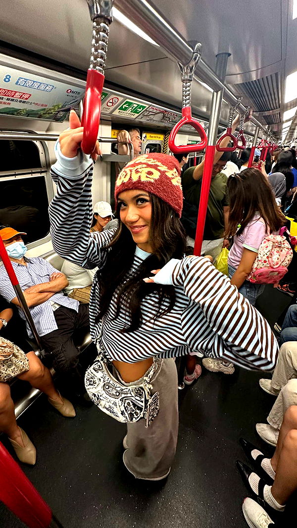 jaynagirl image ~ Altpins