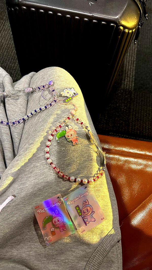 jaynagirl image ~ Altpins