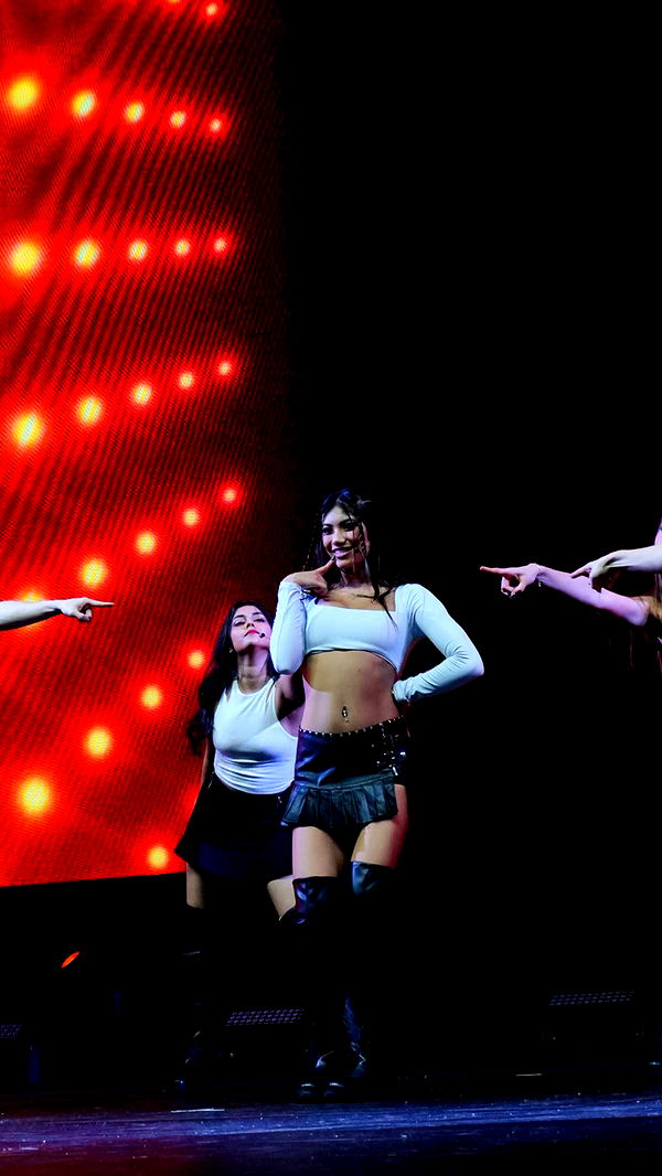 jaynagirl image ~ Altpins