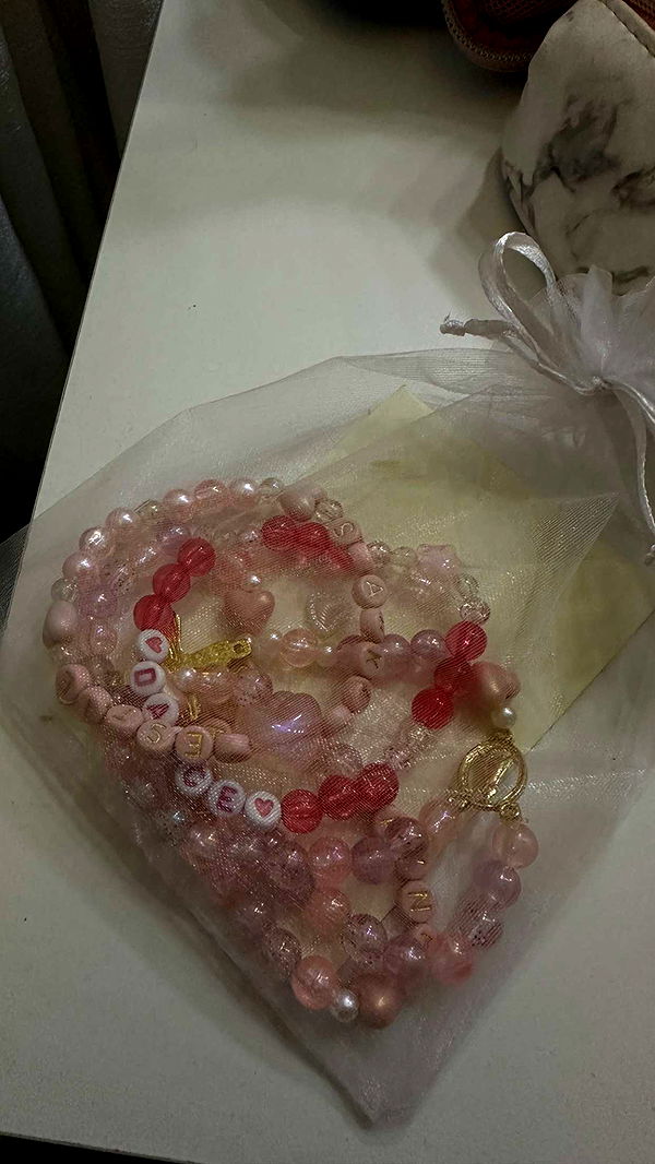 jaynagirl image ~ Altpins