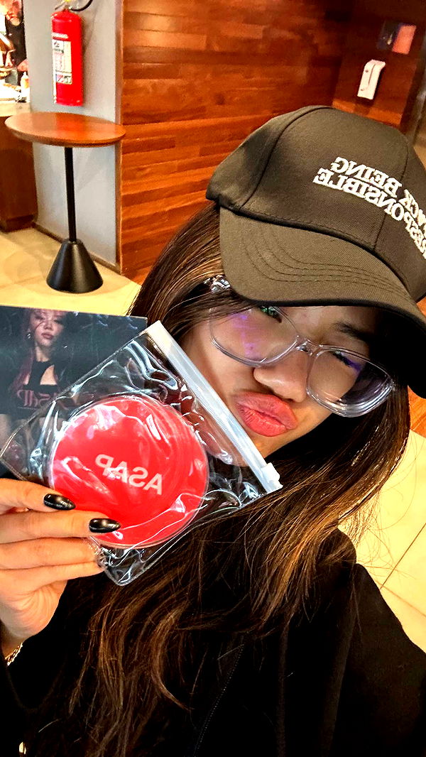 jaynagirl image ~ Altpins