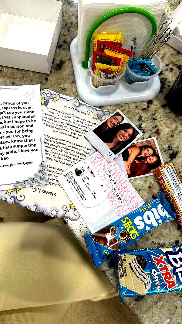 jaynagirl image ~ Altpins