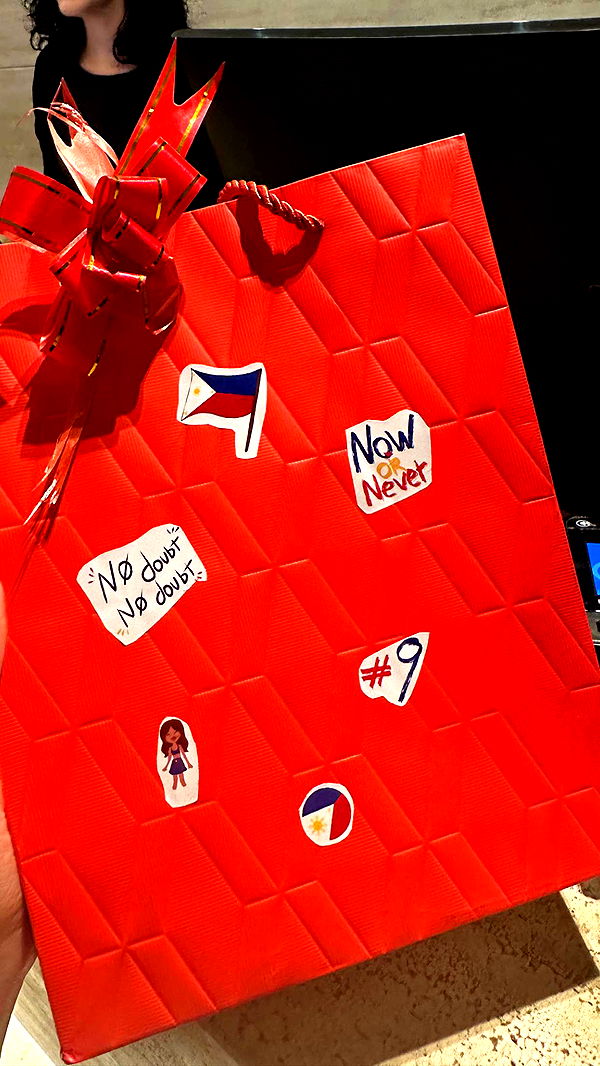 jaynagirl image ~ Altpins