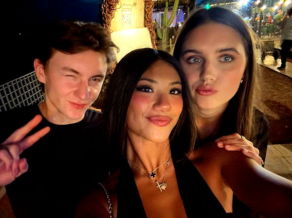 jaynagirl image ~ Altpins