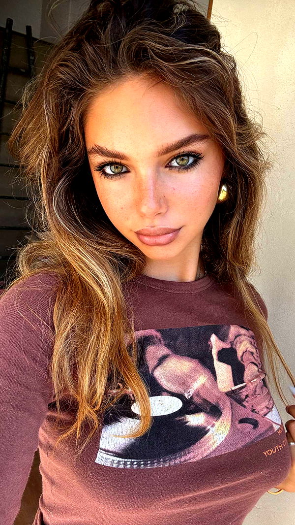 joell_perry image ~ Altpins