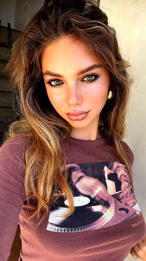 joell_perry image ~ Altpins