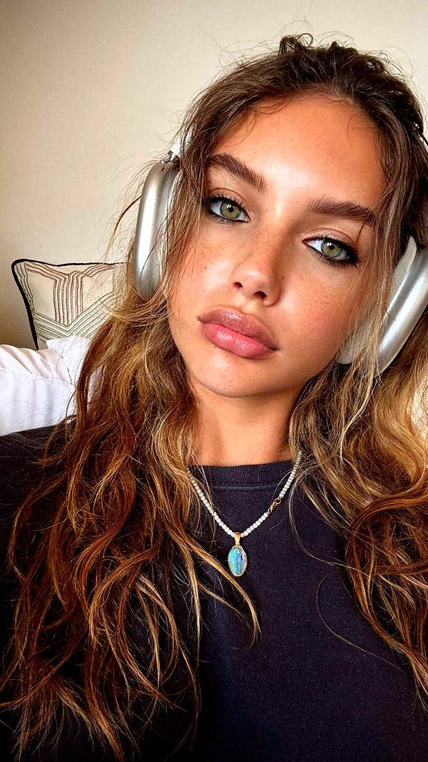 joell_perry image ~ Altpins