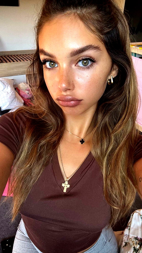 joell_perry snapchat image archive image