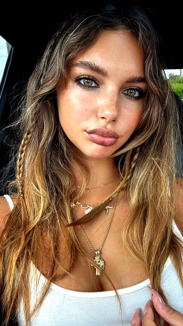 joell_perry snapchat image archive image