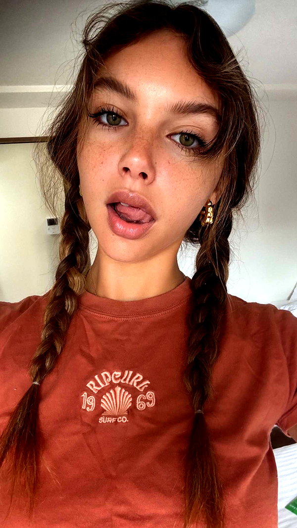 joell_perry snapchat image archive image