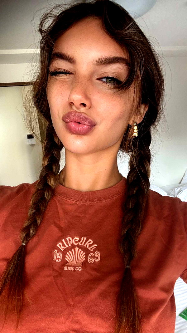 joell_perry snapchat image archive image
