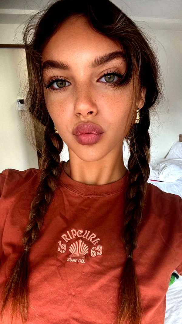 joell_perry snapchat image archive image