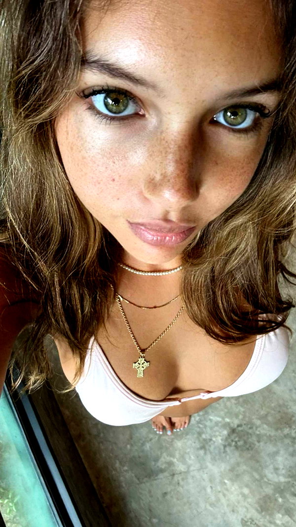 joell_perry snapchat image archive image