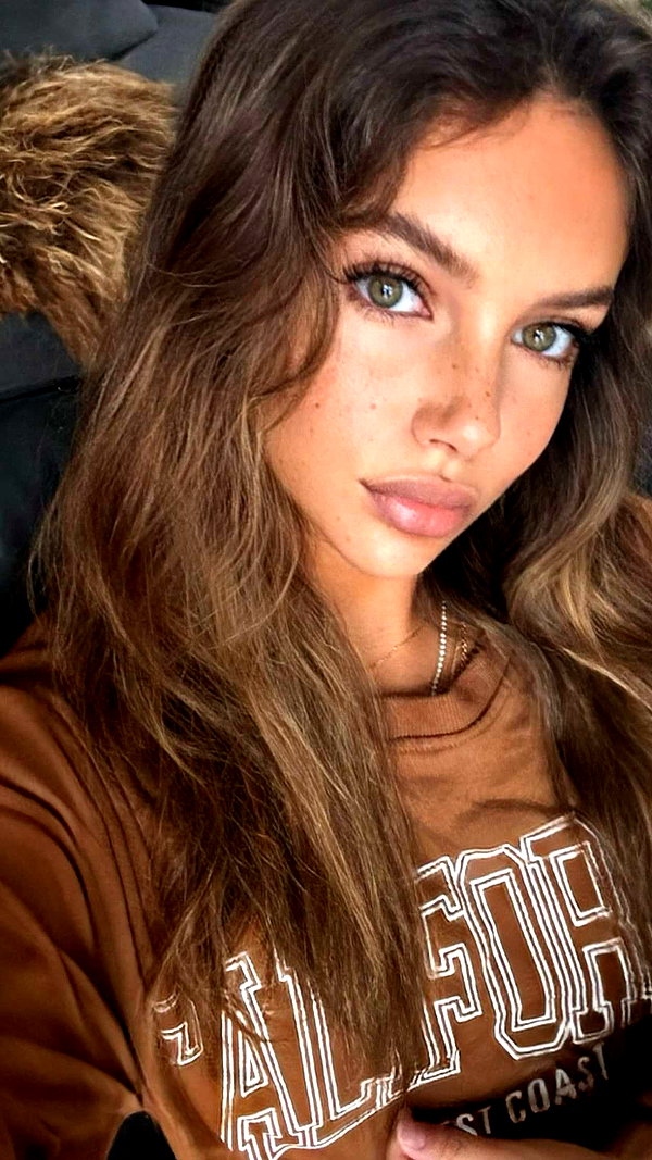 joell_perry snapchat image archive image