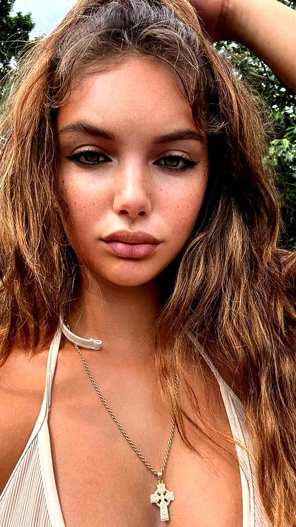 joell_perry snapchat image archive image