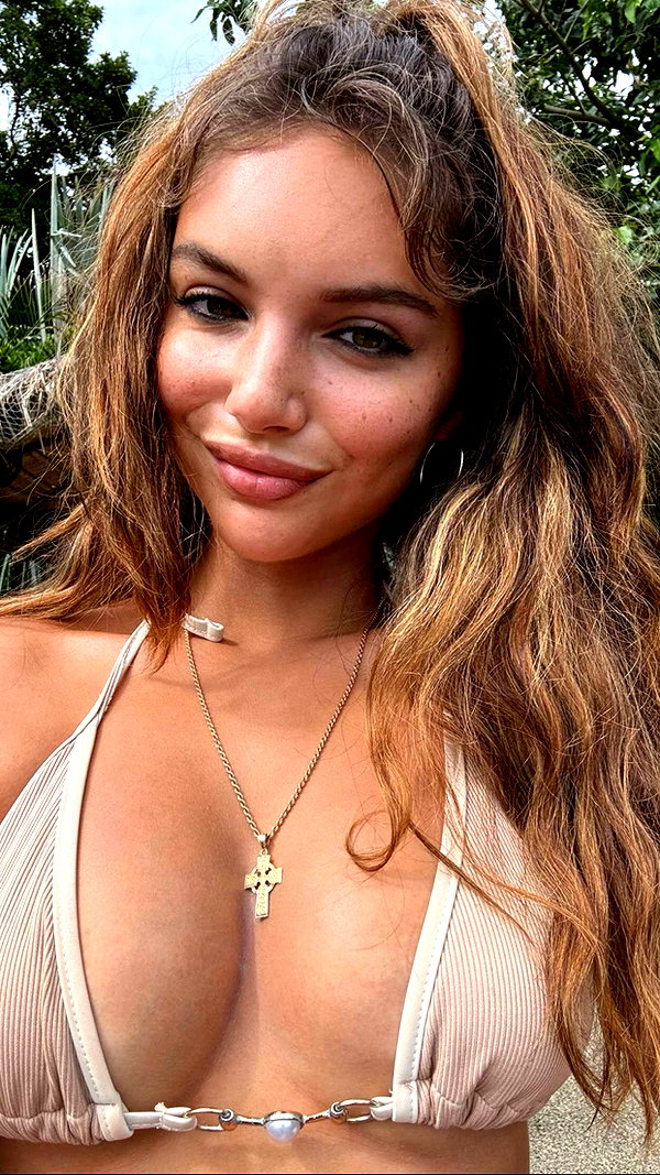 joell_perry snapchat image archive image